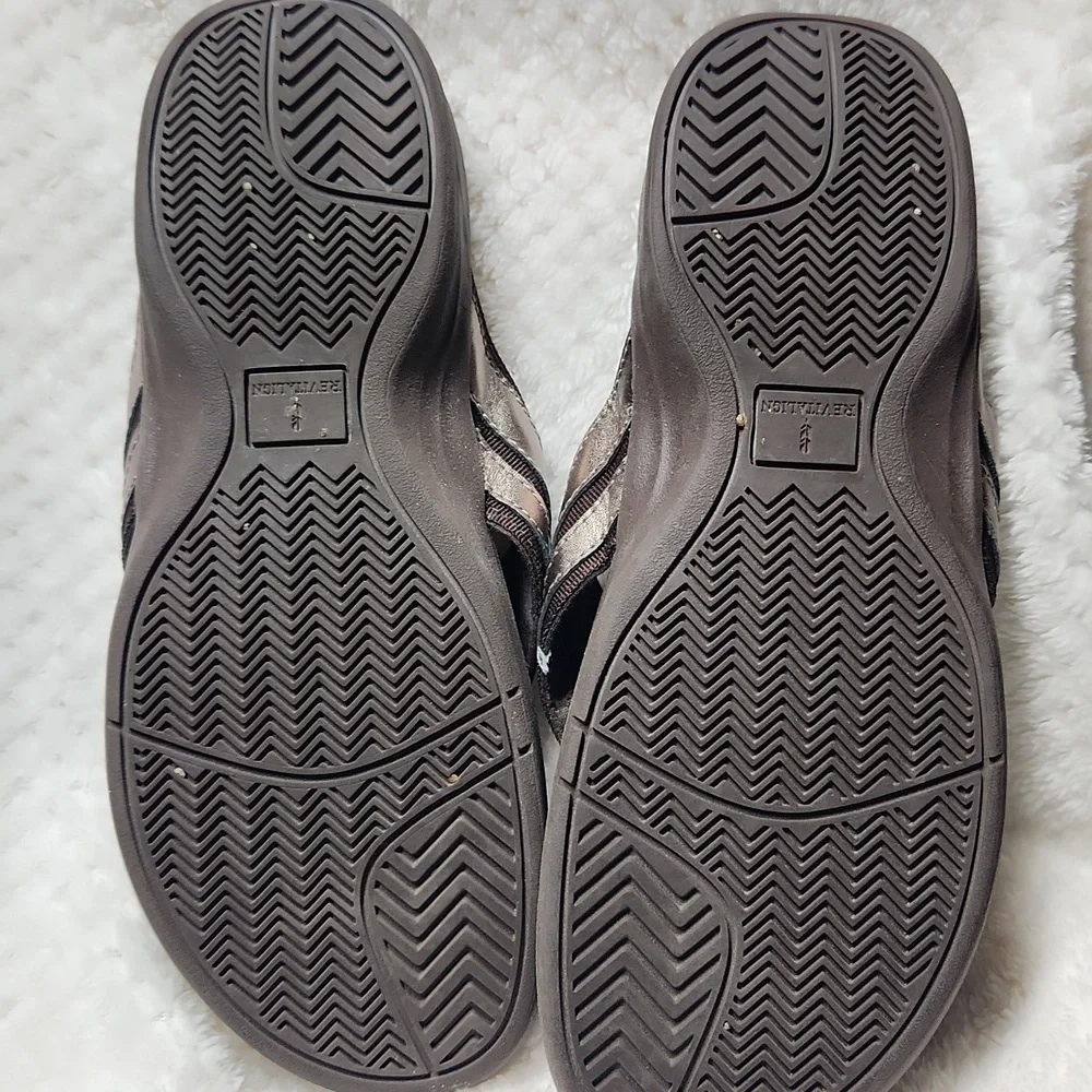 Revitalign Orthotic Grade Flip Flips Size 10